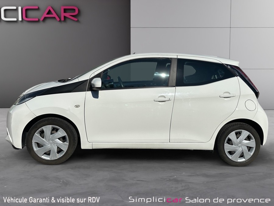 TOYOTA d'occasion AYGO 1.0 VVT-I 72 XPLAY de 2014 Salon de Provence
