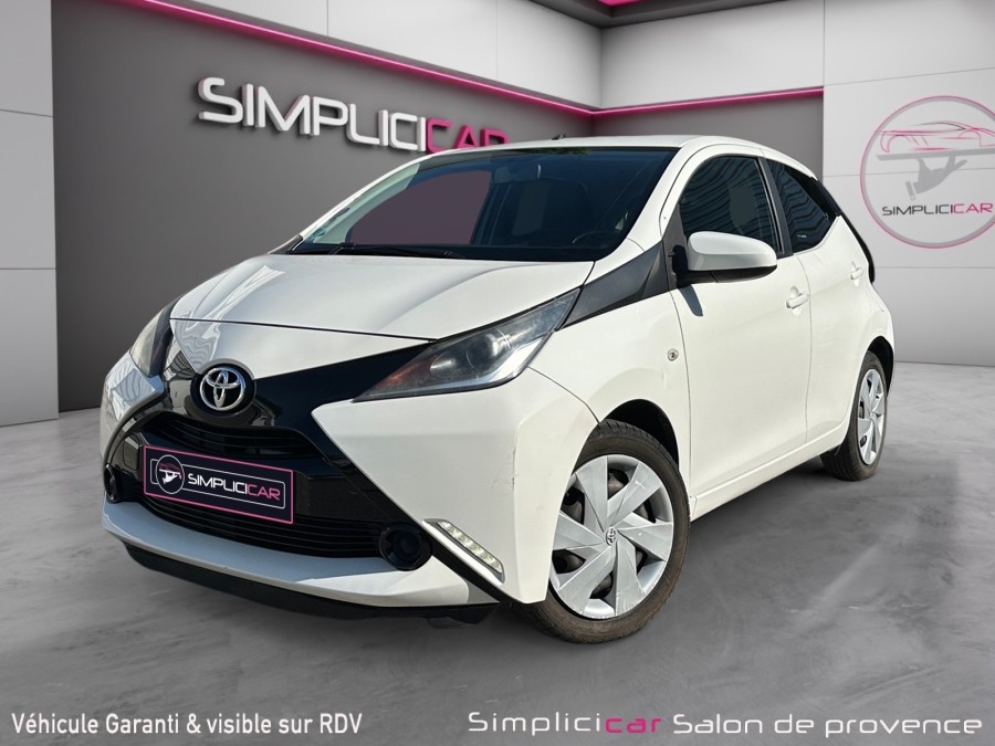 TOYOTA d'occasion AYGO 1.0 VVT-I 72 XPLAY de 2014 Salon de Provence
