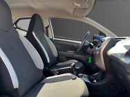 TOYOTA d'occasion AYGO 1.0 VVT-I 72 XPLAY de 2014 Salon de Provence