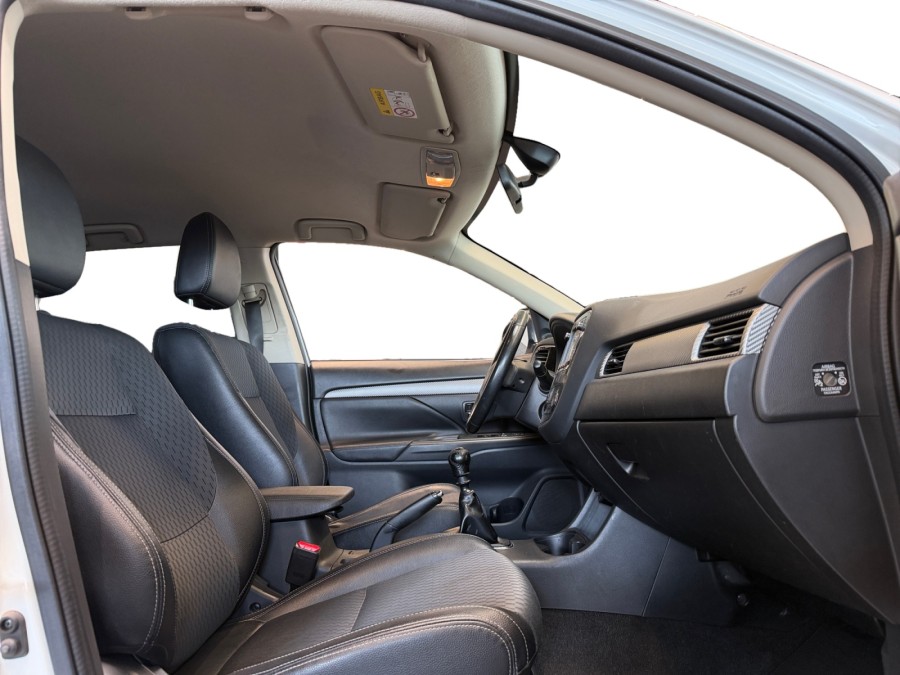 MITSUBISHI d'occasion OUTLANDER III PHEV TWIN MOTOR INVITE 4WD de