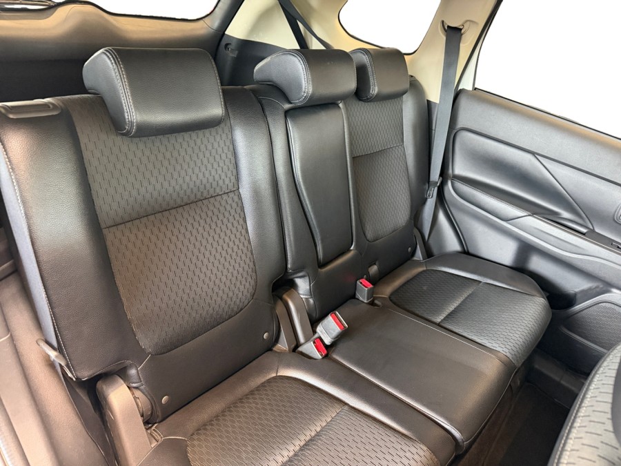 MITSUBISHI d'occasion OUTLANDER III PHEV TWIN MOTOR INVITE 4WD de