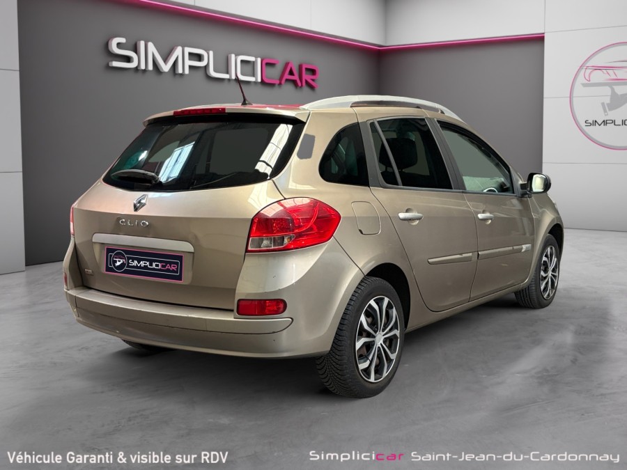 RENAULT d'occasion CLIO III GRANDTOUR 1.5 DCI 85 Dynamic de 2010 St