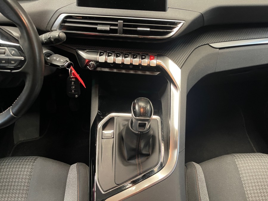 PEUGEOT d'occasion 3008 II SUV 1.5 BLUE HDI 130 STYLE de 2020 St Jean
