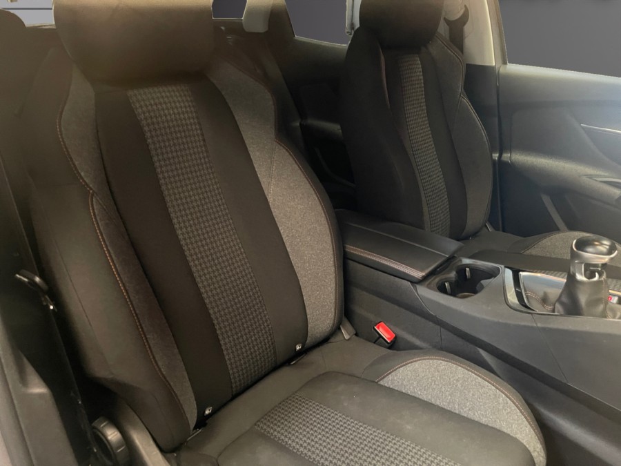 PEUGEOT d'occasion 3008 II SUV 1.5 BLUE HDI 130 STYLE de 2020 St Jean
