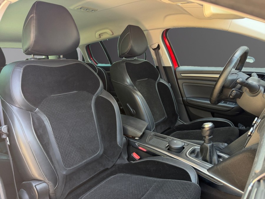 RENAULT d'occasion MEGANE IV ESTATE ESTATE TCE 140 LIMITED de 2019