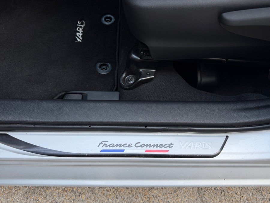 TOYOTA d'occasion YARIS 1.5 VVTI 110 FRANCE CONNECT de 2020 Nîmes