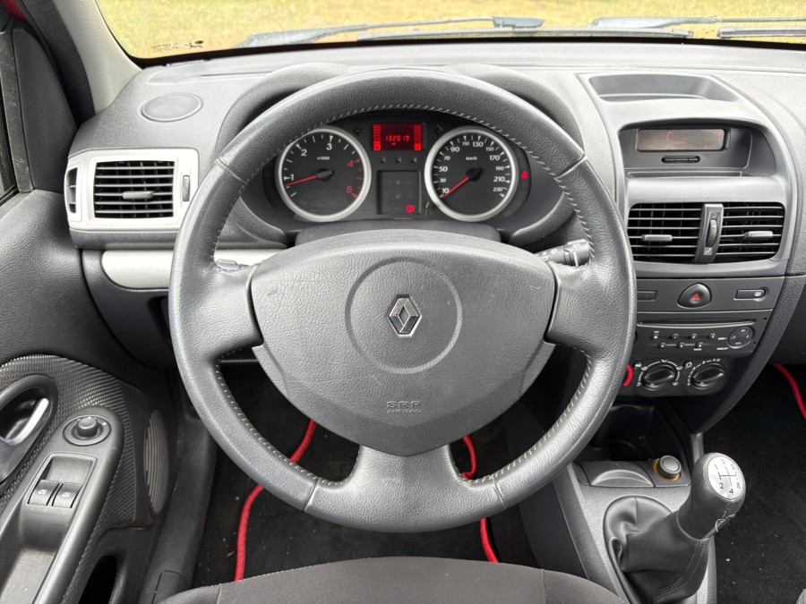 RENAULT d'occasion CLIO II CAMPUS EVOLUTION ACCES 1.5DCI 65 de 2010