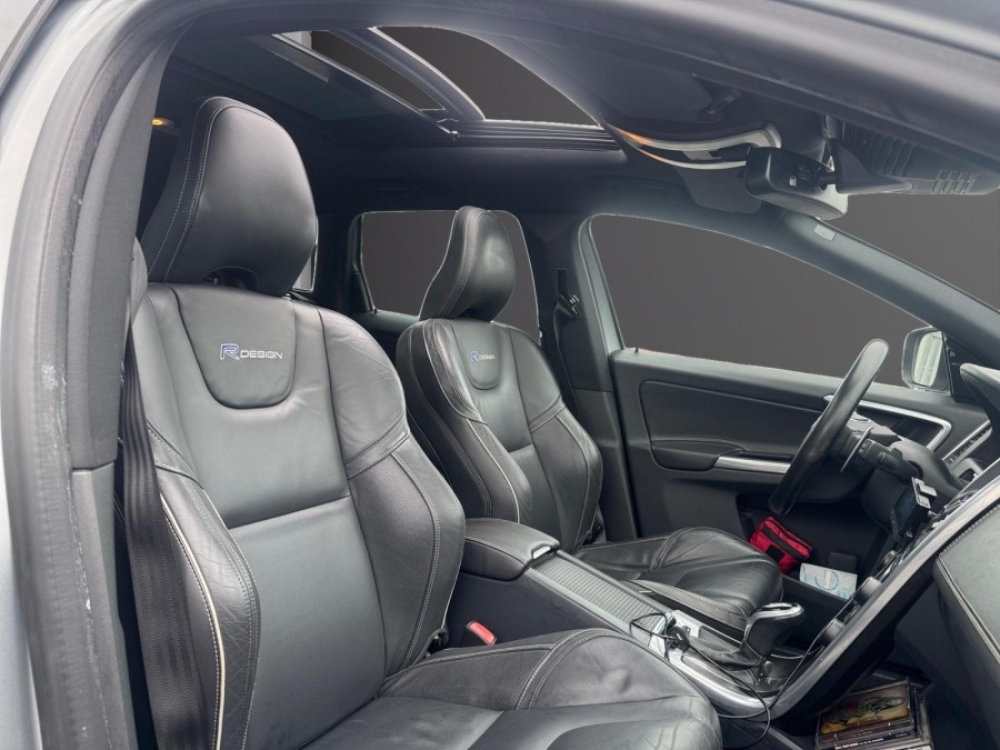 VOLVO d'occasion XC60 I SUV T5 AWD 245 R-DESIGN GEARTRONIC de 2015 St