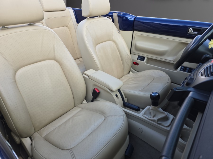 VOLKSWAGEN d'occasion NEW BEETLE DECAPOTABLE 1.9 TDI 105 UNITED