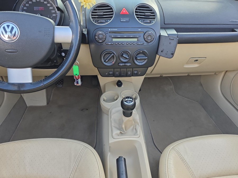 VOLKSWAGEN d'occasion NEW BEETLE DECAPOTABLE 1.9 TDI 105 UNITED