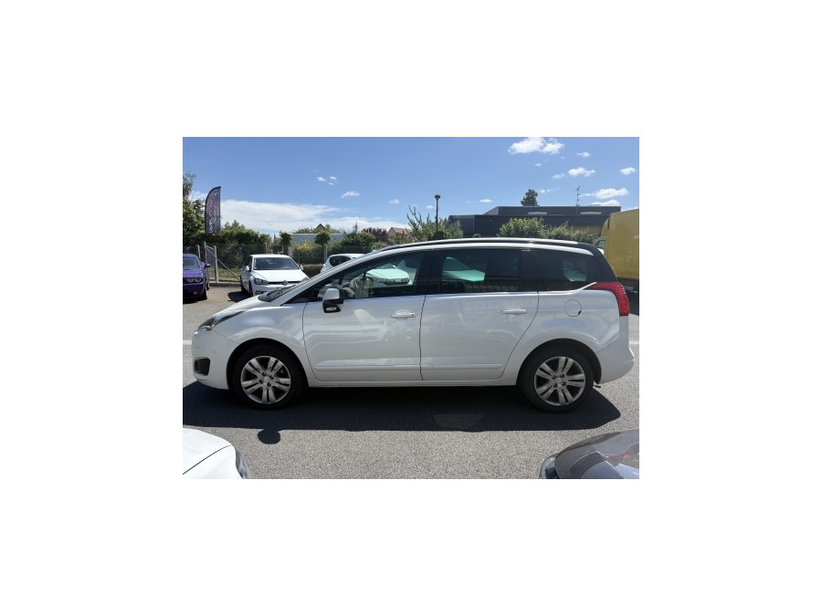 PEUGEOT d'occasion 5008 1.6 BLUE HDI 120 ALLURE de 2016 Caen (14)﻿
