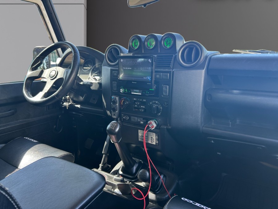 LAND ROVER d'occasion DEFENDER STATION WAGON LAND ROVER DEFENDER