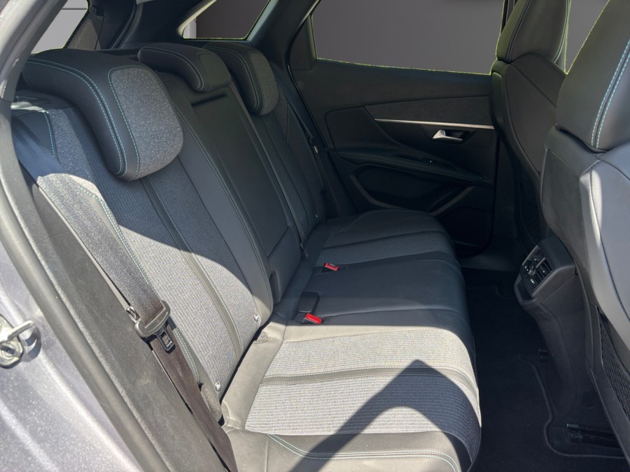 PEUGEOT d'occasion 3008 II SUV PEUGEOT 3008 II 130ch S&S EAT8 Allure