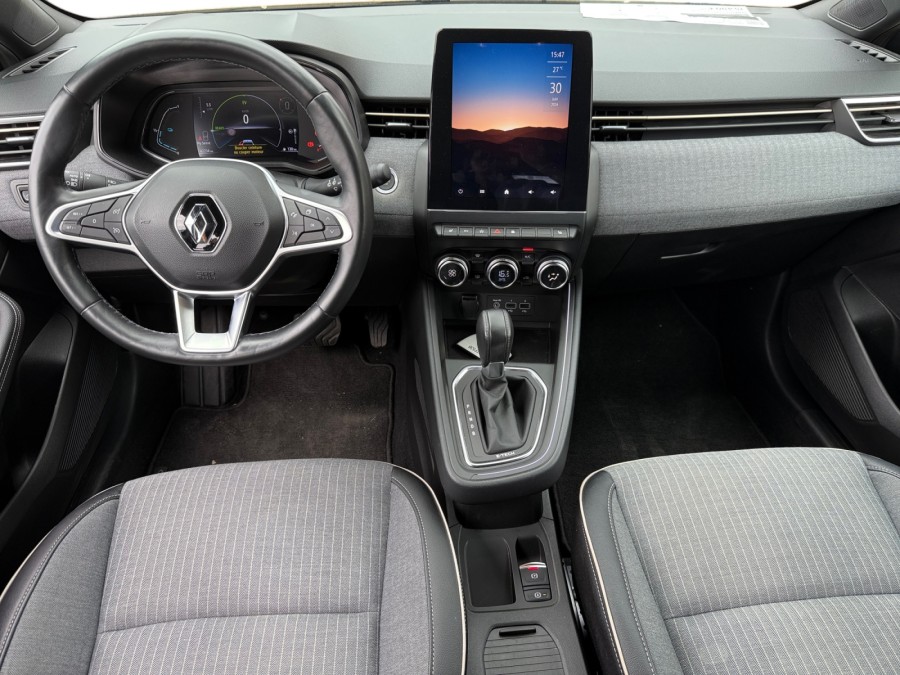 RENAULT d'occasion CLIO 1.6 HYBRID INTENS SÉRIE LIMITÉE LUTECIA 145CH