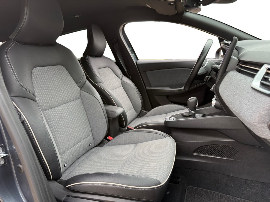 RENAULT d'occasion CLIO 1.6 HYBRID INTENS SÉRIE LIMITÉE LUTECIA 145CH