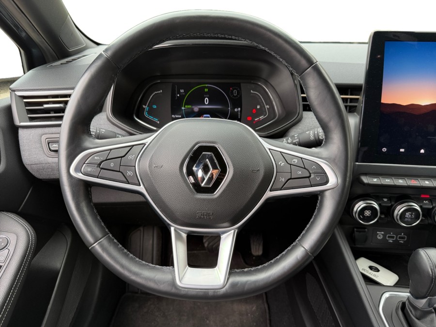 RENAULT d'occasion CLIO 1.6 HYBRID INTENS SÉRIE LIMITÉE LUTECIA 145CH