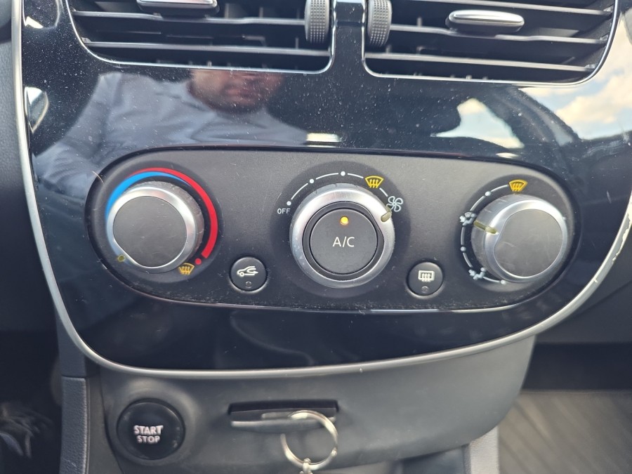RENAULT d'occasion CLIO IV 1.5 DCI 90 BUSINESS de 2016 Le Puy en