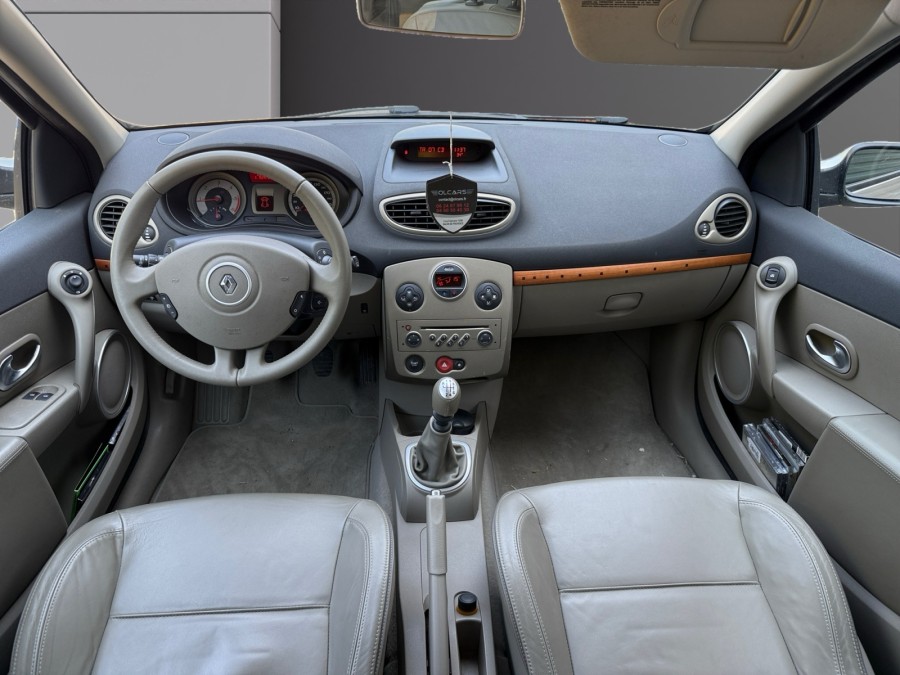 RENAULT d'occasion CLIO 1.5 dCi 105 de 2006 Salon de Provence (13)﻿