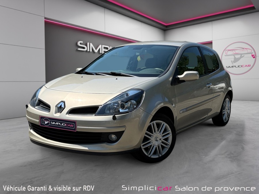 RENAULT d'occasion CLIO 1.5 dCi 105 de 2006 Salon de Provence (13)﻿