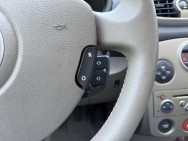 RENAULT d'occasion CLIO 1.5 dCi 105 de 2006 Salon de Provence (13)﻿