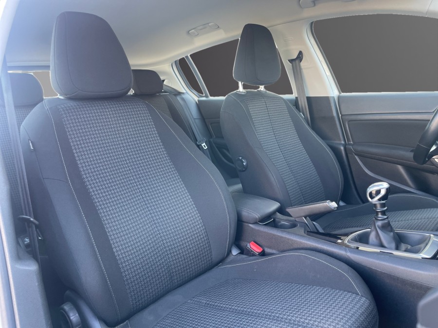 PEUGEOT d'occasion 308 II 1.6 BLUE HDI 120 PREMIUM de 2018 Royan (17)﻿