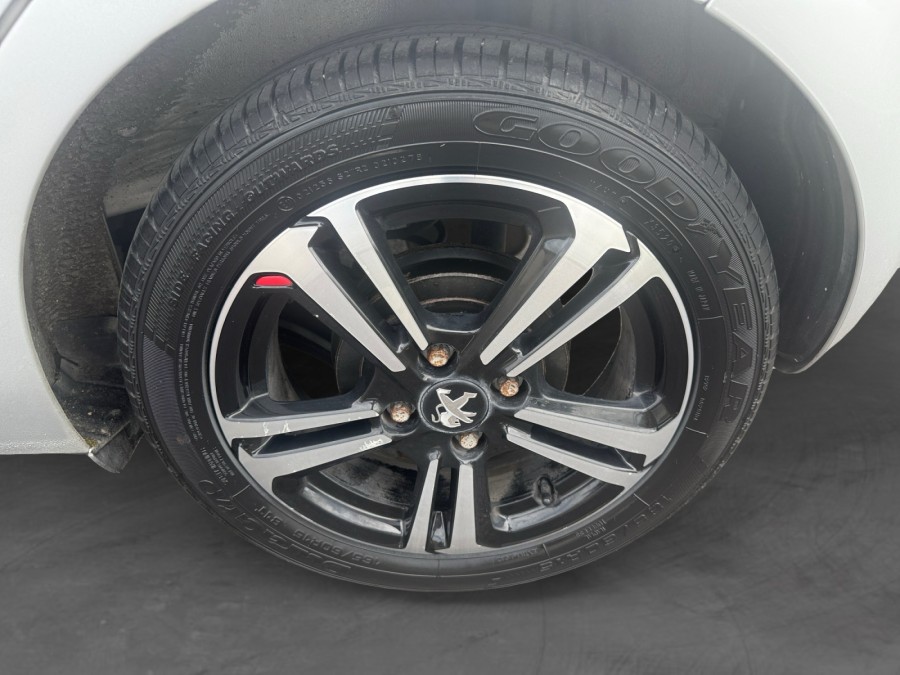 PEUGEOT d'occasion 108 1.2 VTI 82 GT LINE de 2016 Vernon (27)﻿