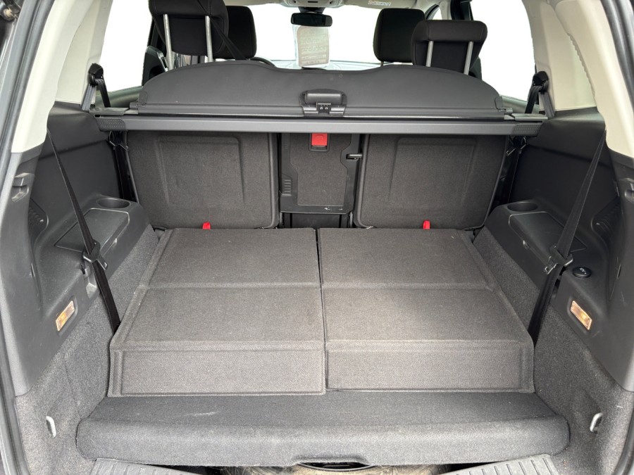 FORD d'occasion GRAND C-MAX GRAND 1000 ECOBOOST 125 BUSINESS NAV de