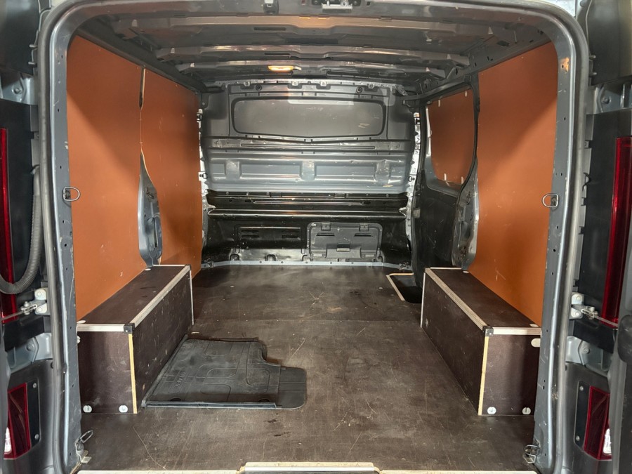 RENAULT d'occasion TRAFIC III FOURGON L1H1 3T 2.0 BLUE DCI 170 EXTRA