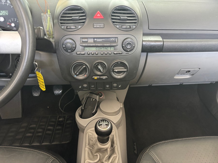 VOLKSWAGEN d'occasion NEW BEETLE DECAPOTABLE VOLKSWAGEN NEW BEETLE