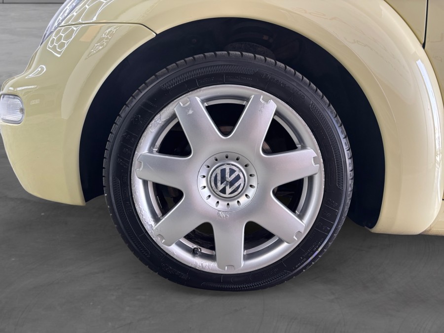 VOLKSWAGEN d'occasion NEW BEETLE DECAPOTABLE VOLKSWAGEN NEW BEETLE