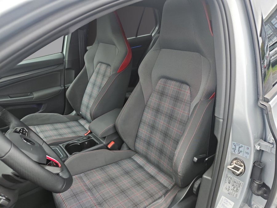 VOLKSWAGEN d'occasion GOLF VIII 2.0 TSI 245 GTI DSG de 2021 Le Puy en