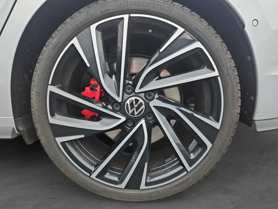 VOLKSWAGEN d'occasion GOLF VIII 2.0 TSI 245 GTI DSG de 2021 Le Puy en