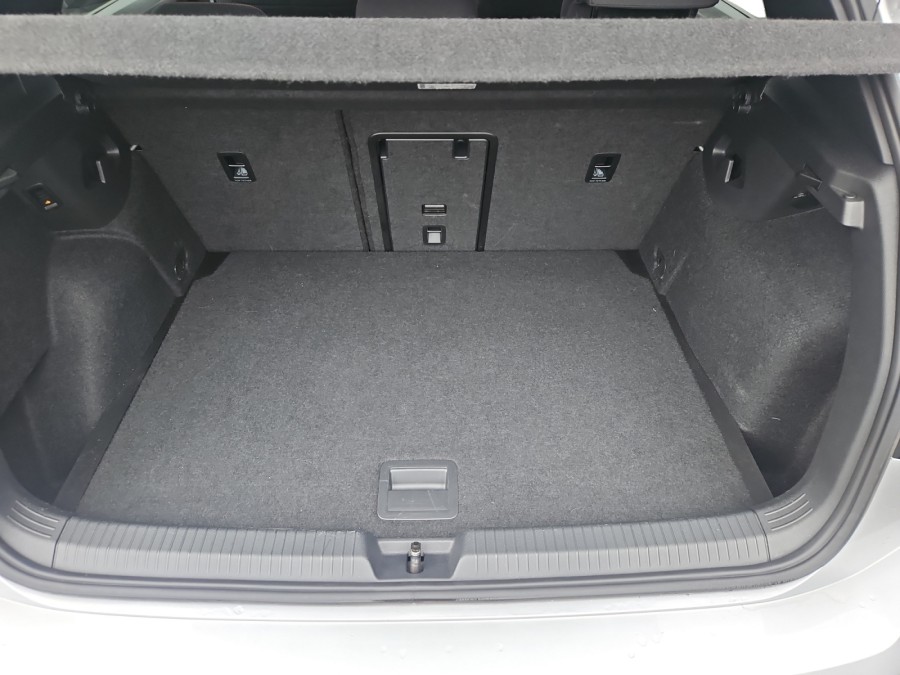 VOLKSWAGEN d'occasion GOLF VIII 2.0 TSI 245 GTI DSG de 2021 Le Puy en