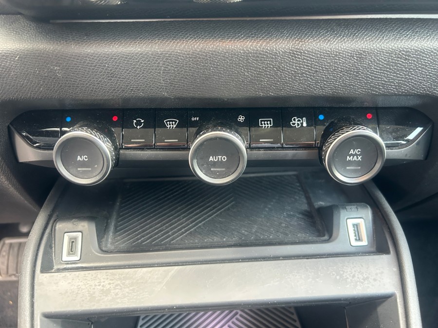 CITROEN d'occasion C4 III 1.5 BLUE HDI 130 EAT8 de 2021 Toulouse Sud