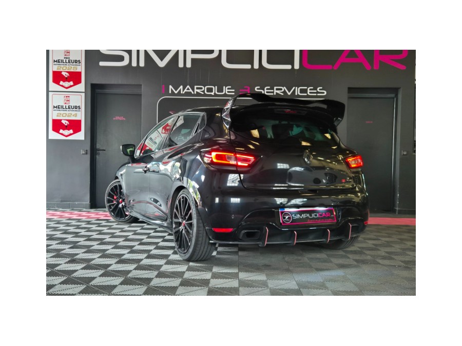 RENAULT d'occasion CLIO IV RS Trophy18 220 EDC de 2017 Aix Les Bains