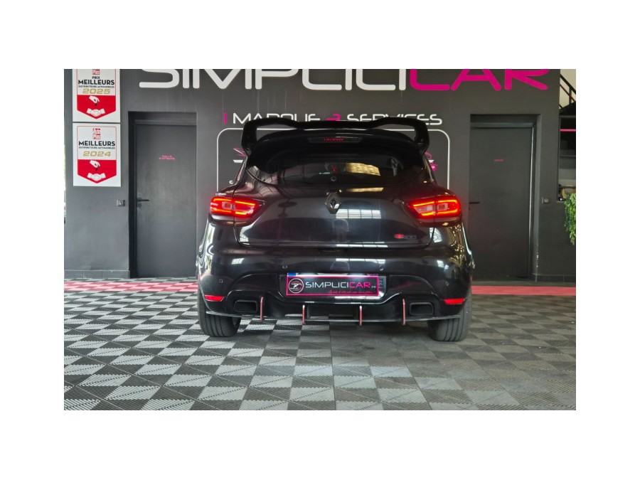 RENAULT d'occasion CLIO IV RS Trophy18 220 EDC de 2017 Aix Les Bains