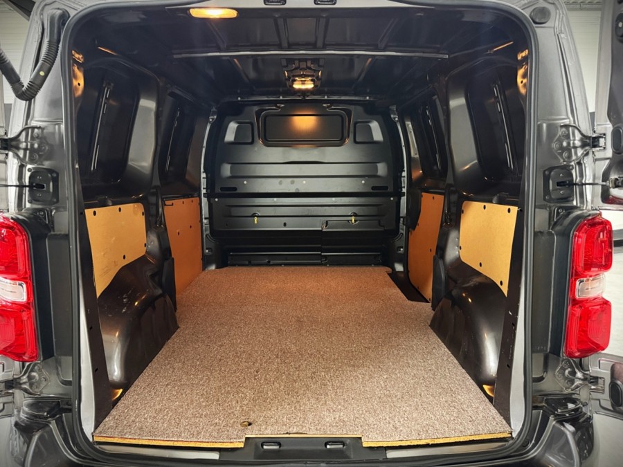 PEUGEOT d'occasion EXPERT FOURGON STANDARD 2.0 BLUE HDI 180 PREMIUM