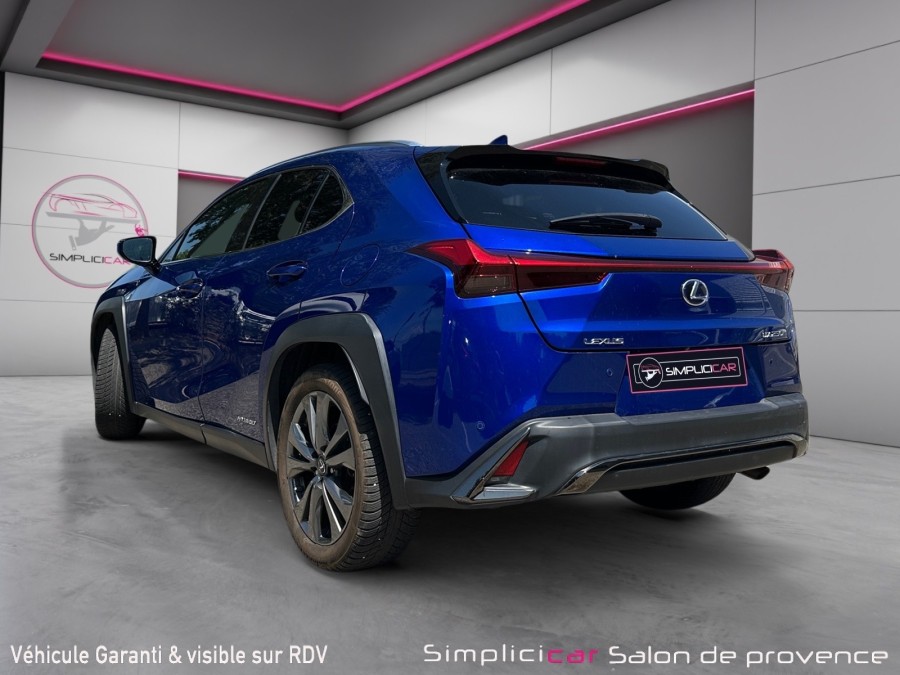 LEXUS d'occasion UX250H 250H 4WD F-SPORT de 2019 Salon de Provence