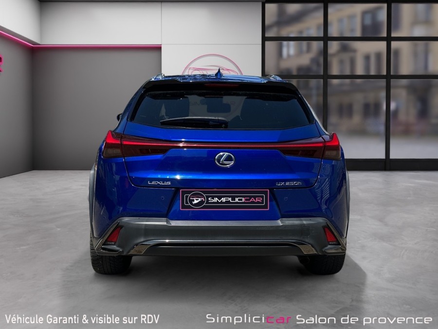 LEXUS d'occasion UX250H 250H 4WD F-SPORT de 2019 Salon de Provence