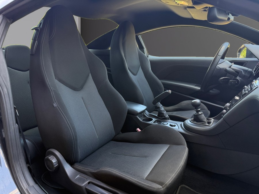 PEUGEOT d'occasion RCZ PEUGEOT RCZ 1.6 THP 156ch de 2011 Poitiers
