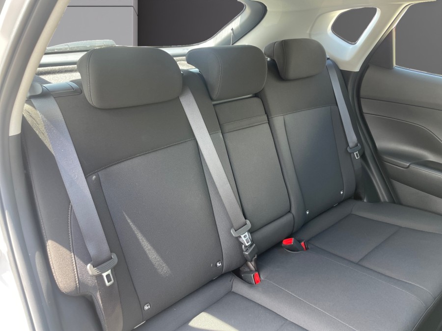 HYUNDAI d'occasion KONA 1.0 T-GDI 100 ch INTUITIVE de 2025 Royan (17)﻿