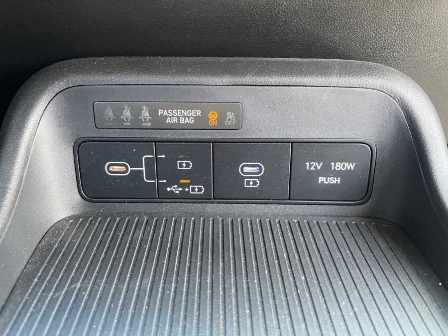 HYUNDAI d'occasion KONA 1.0 T-GDI 100 ch INTUITIVE de 2025 Royan (17)﻿