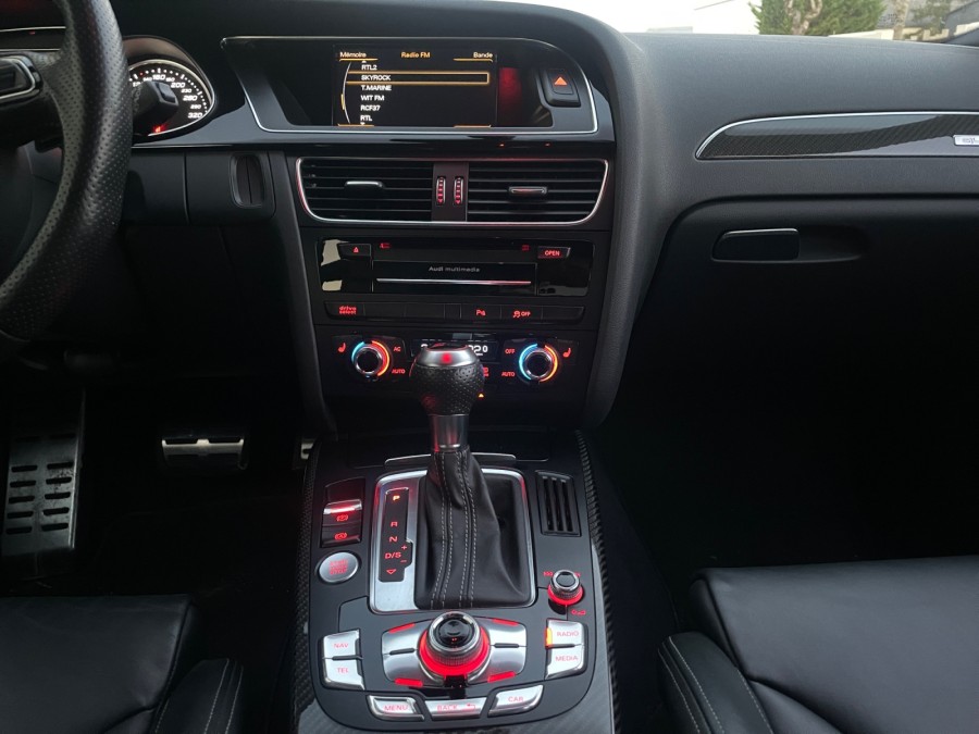 AUDI d'occasion A4 B8 AVANT AVANT V8 4.2 QUATTRO de 2012 Royan (17)﻿