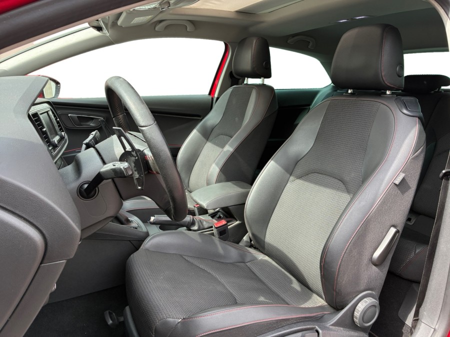 SEAT d'occasion LEON SC SC 1.8 TFSI 180 BLACK AERO DSG de 2014 Saint