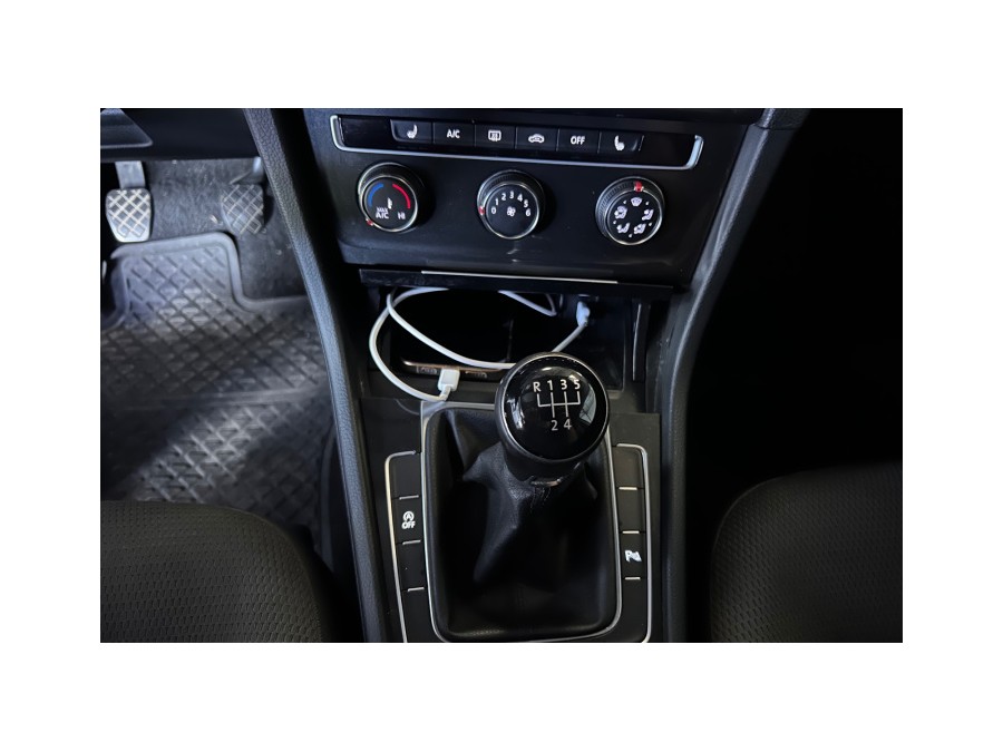 VOLKSWAGEN d'occasion GOLF 1.6 TDI 115 TRENDLINE de 2019 Aix Les