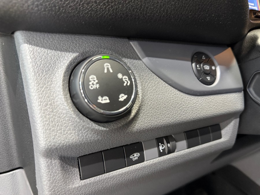 PEUGEOT d'occasion EXPERT FOURGON STANDARD 2.0 BLUE HDI 150 PREMIUM