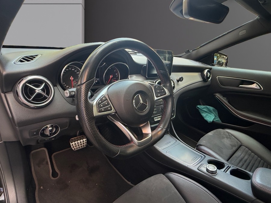 MERCEDES d'occasion CLASSE GLA GLA 200D AMG LINE de 2017 Le Raincy