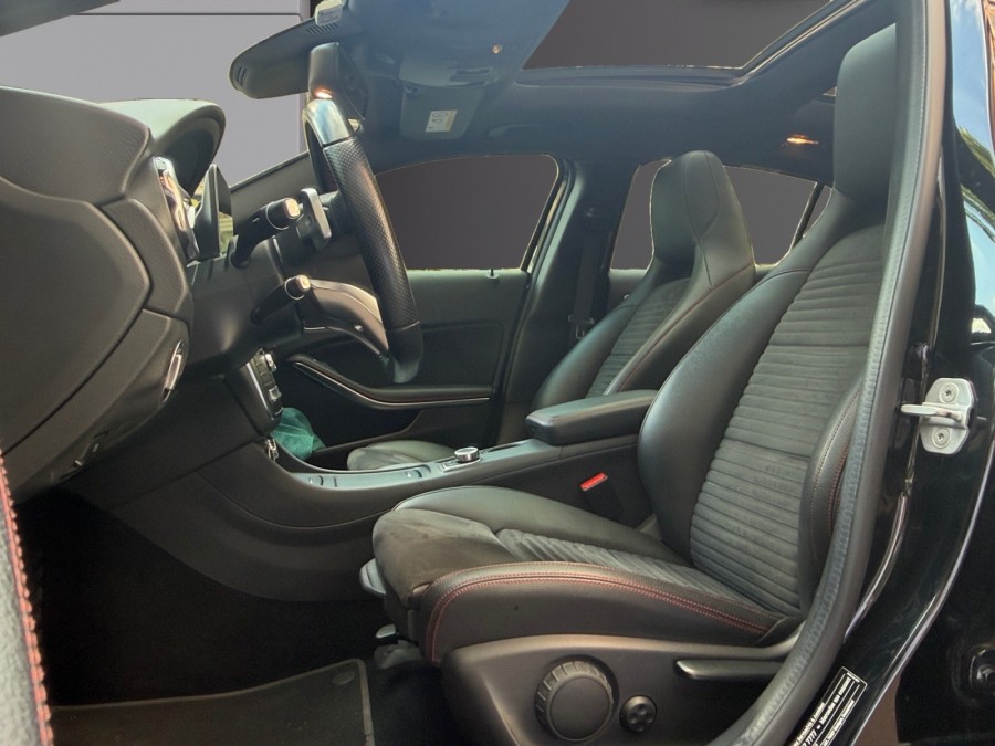 MERCEDES d'occasion CLASSE GLA GLA 200D AMG LINE de 2017 Le Raincy