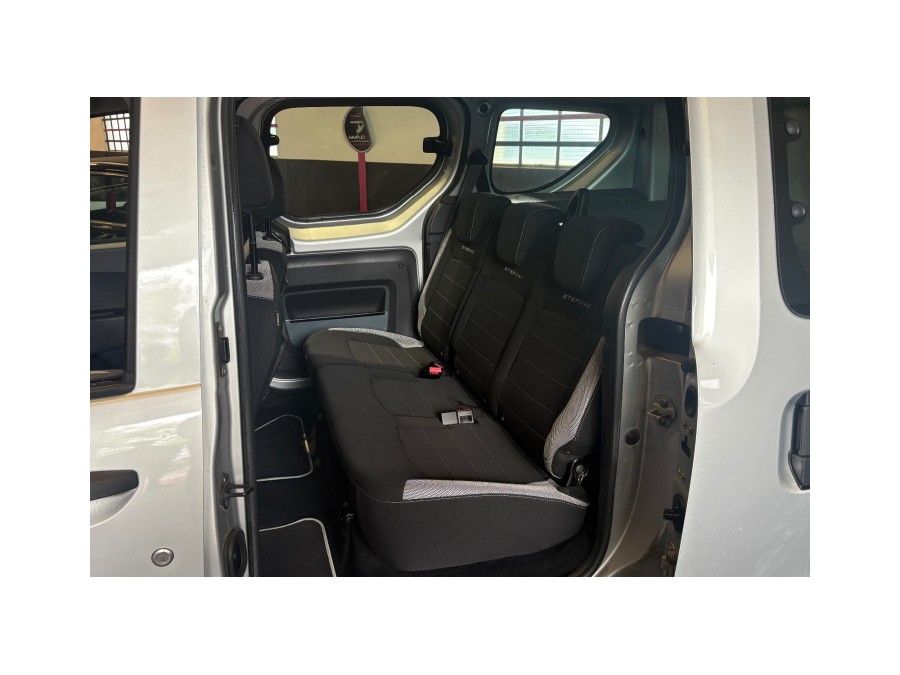 DACIA d'occasion DOKKER MONOSPACE 1.2 TCE 115CV STEPWAY de 2018 Aix