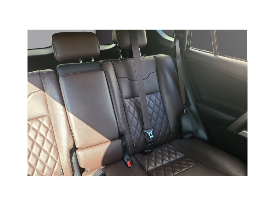 TOYOTA d'occasion RAV4 HYBRIDE 2WD DESIGN BUSINESS de 2017 Montreuil